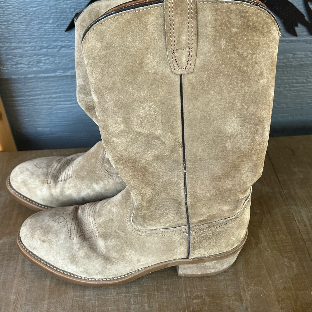 Men’s Western suede boots